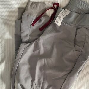 Figs Women’s Light Gray Joggers with Red Accent